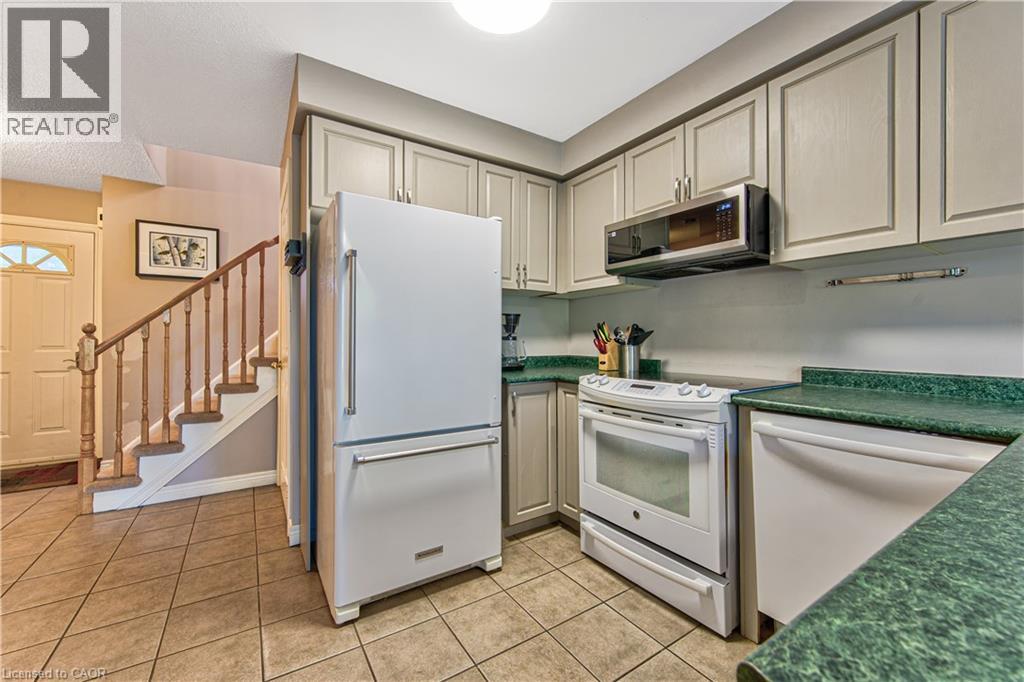 47 HILLTOP Drive - Image 15