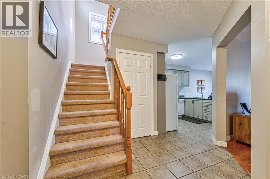 47 HILLTOP Drive - Image 6