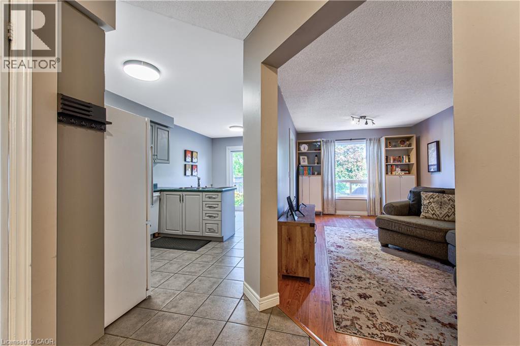 47 HILLTOP Drive - Image 9