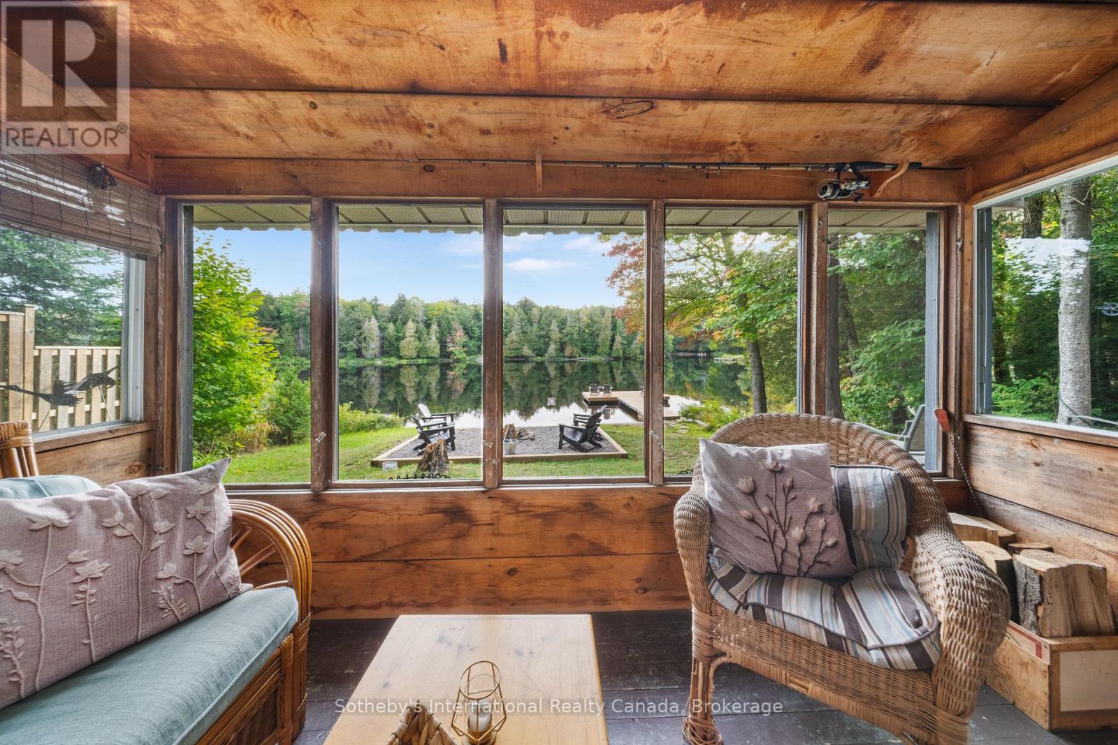 1054 KEYSBURY DRIVE - 29