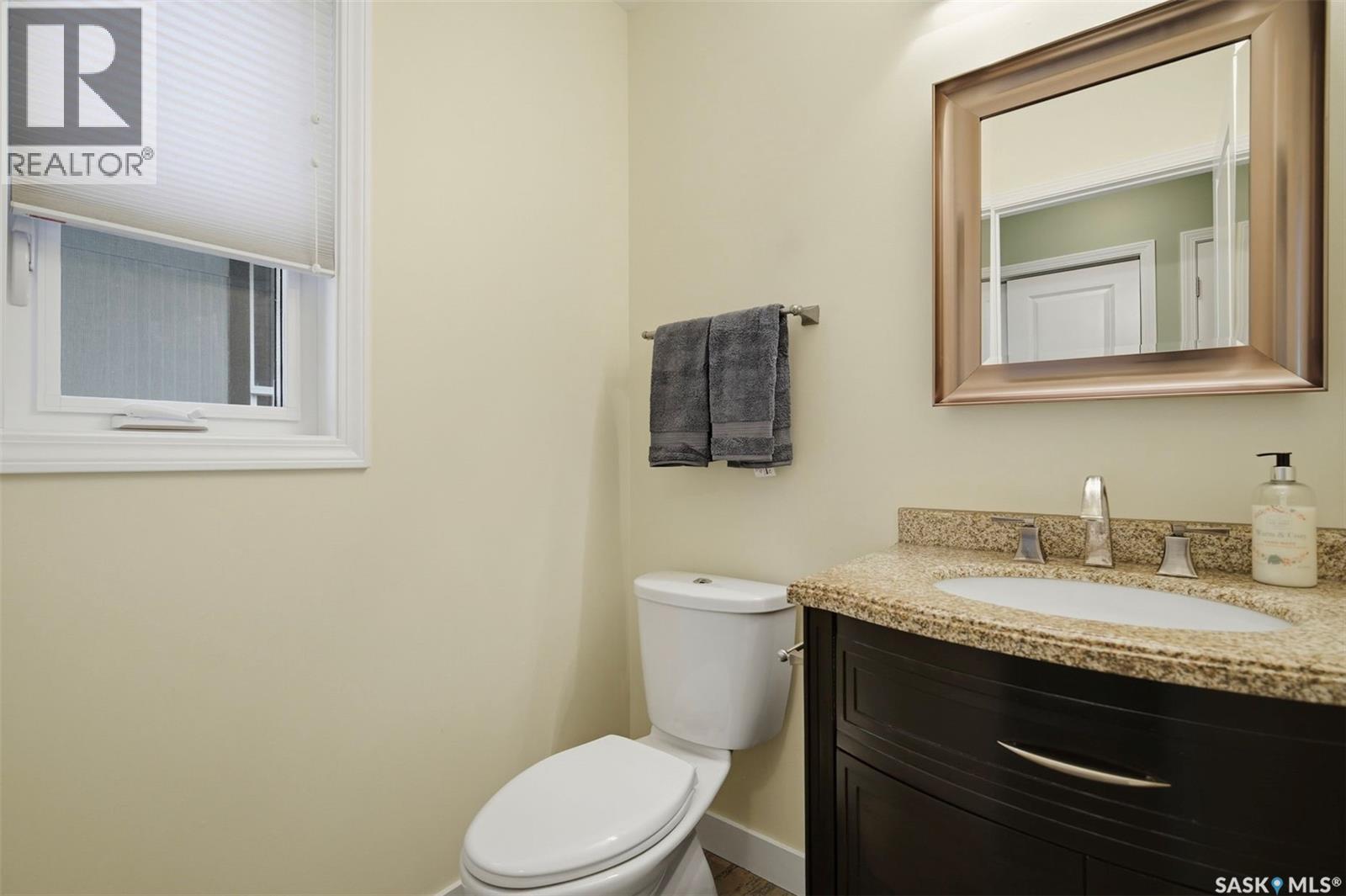 1115 6th STREET E - Image 13