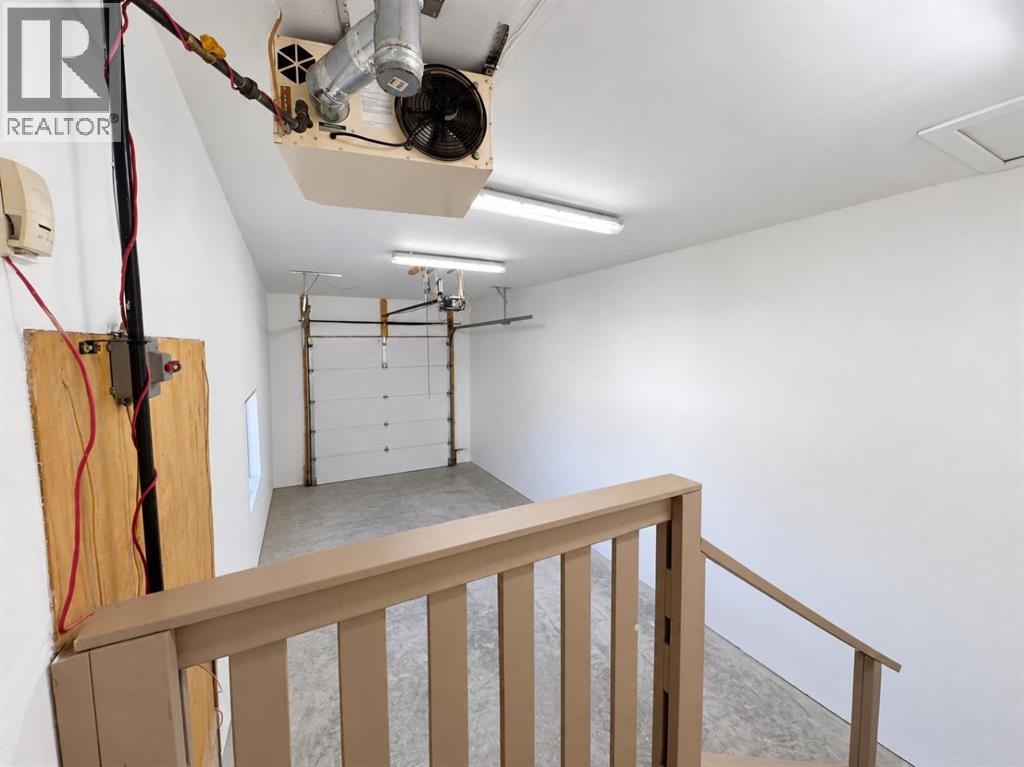 5007B 46 Street - Image 36