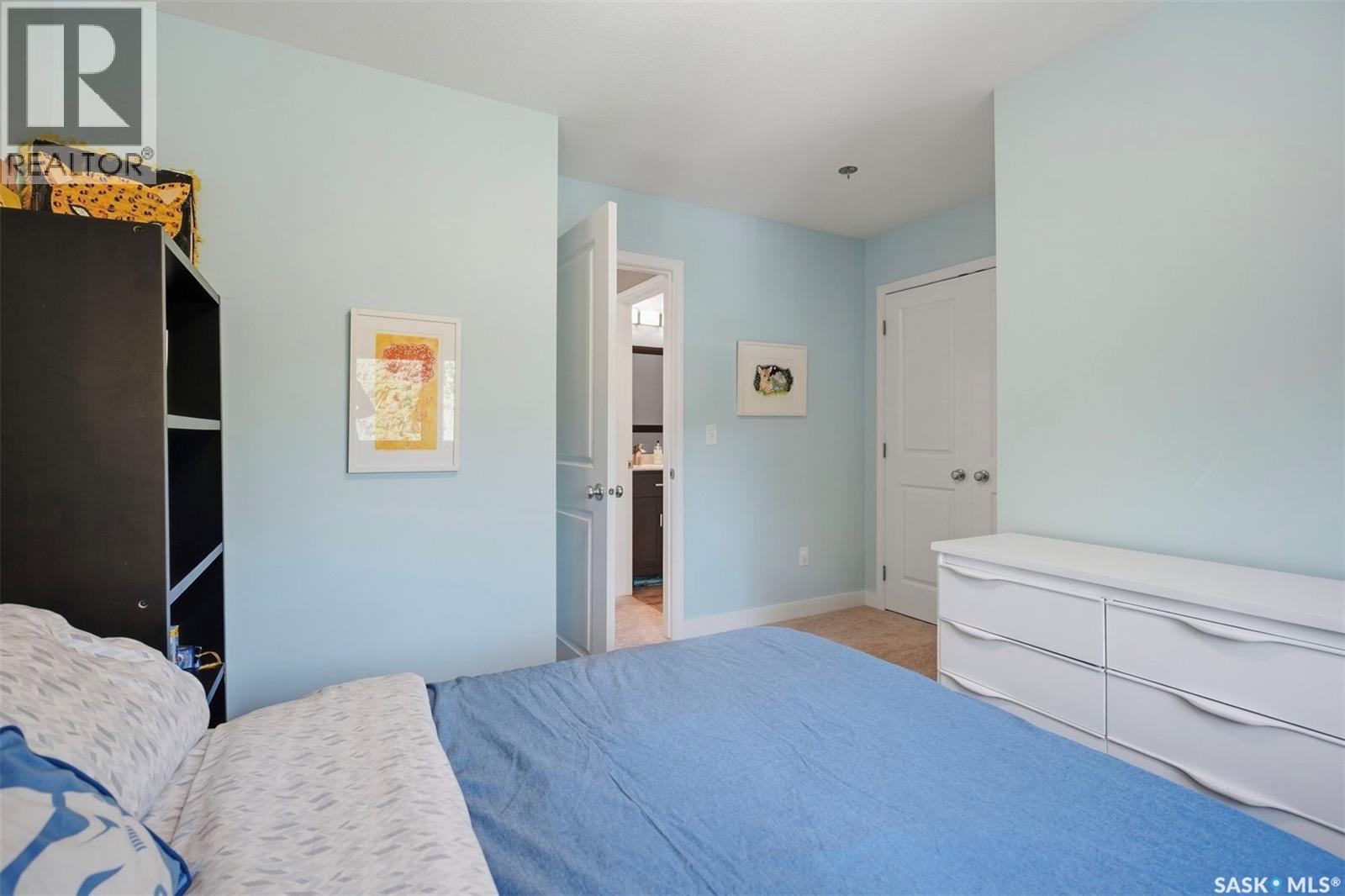 1115 6th STREET E - Image 21