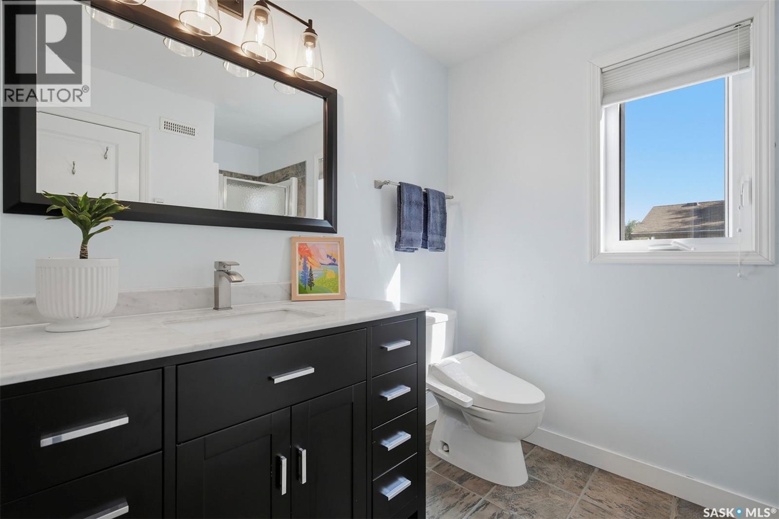 1115 6th STREET E - Image 18