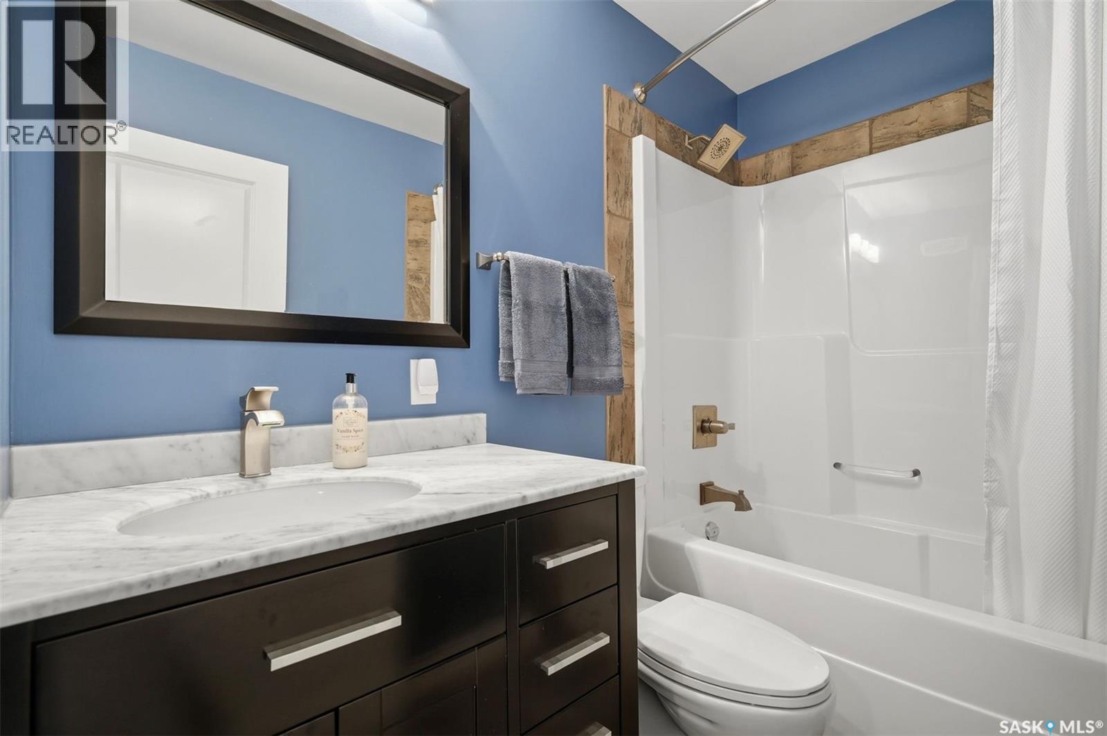 1115 6th STREET E - Image 22