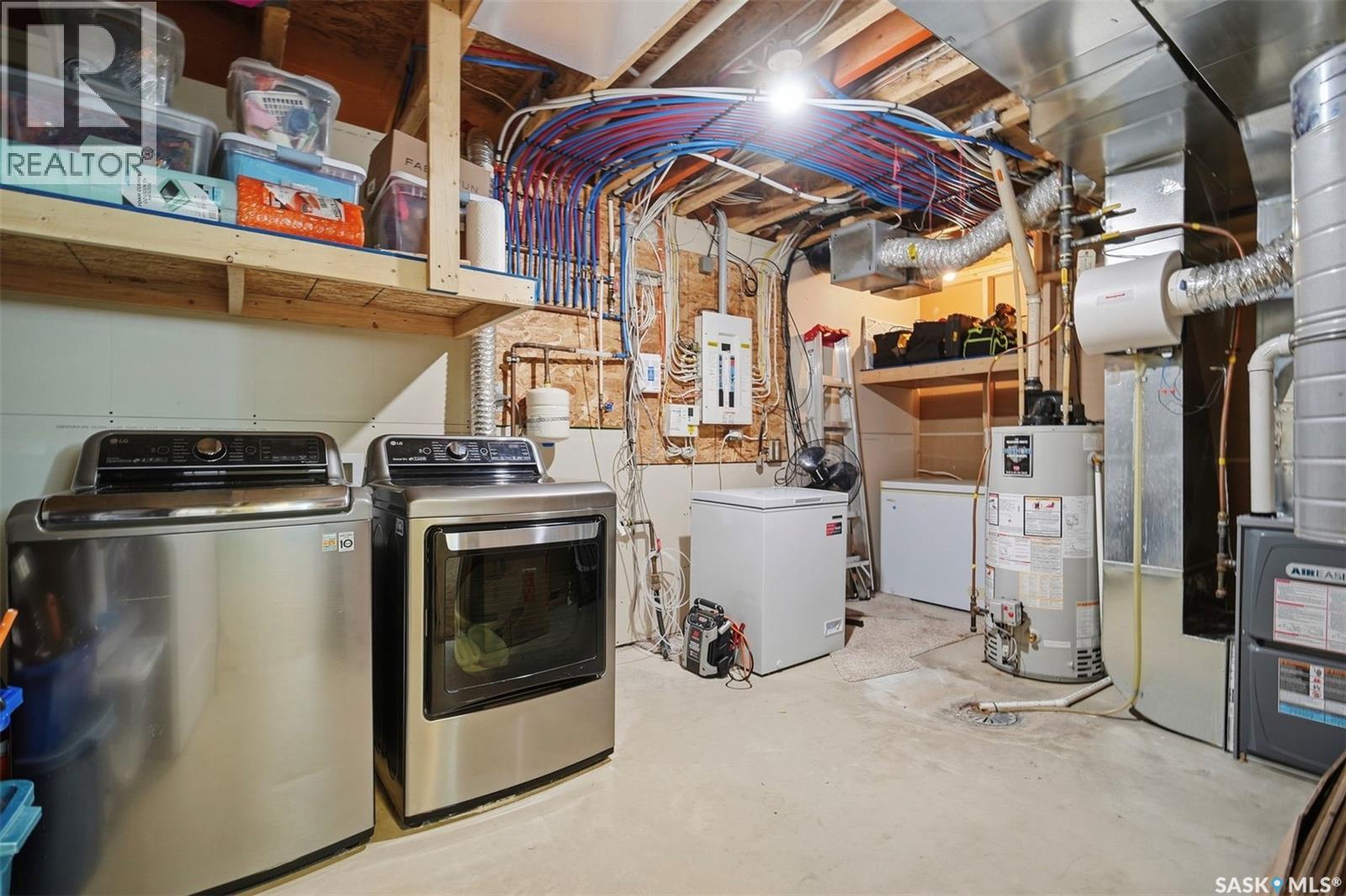 1115 6th STREET E - Image 31