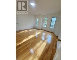 32d Oxford Street, Toronto, ON M5T1N9 Photo 12