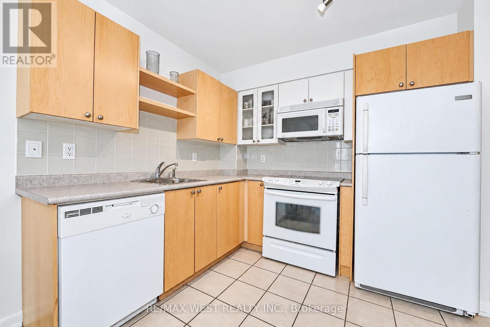 Photo of 522 - 600 FLEET STREET