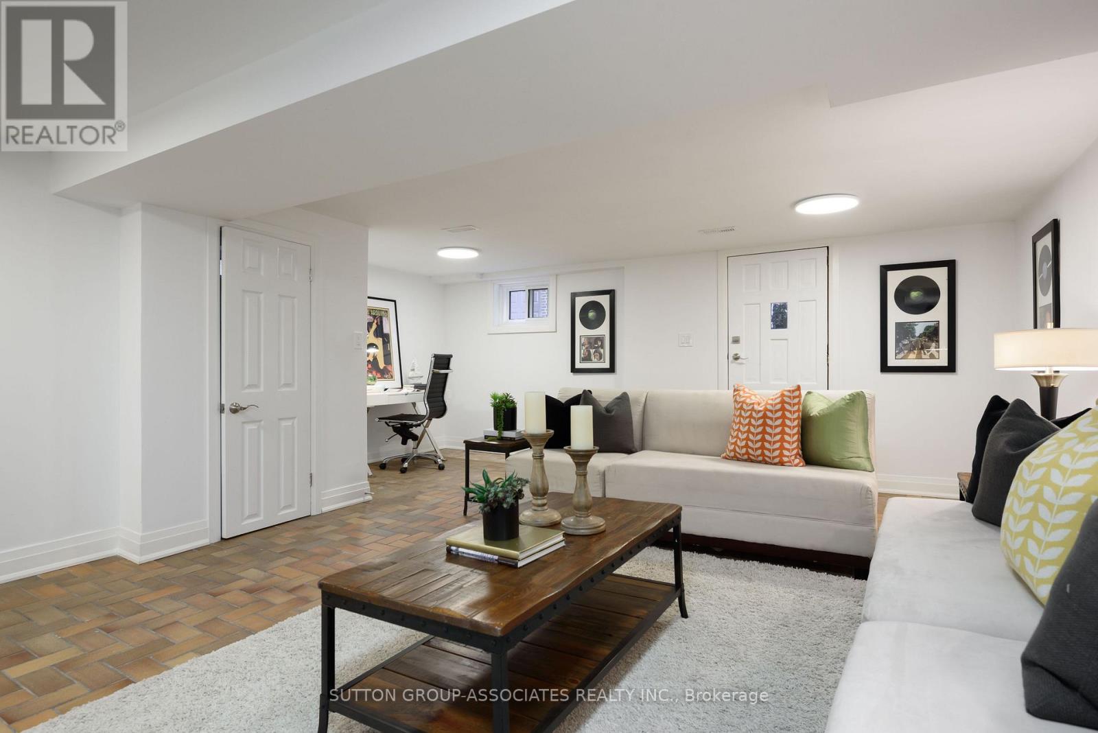 21 BELVIDERE AVENUE - 22