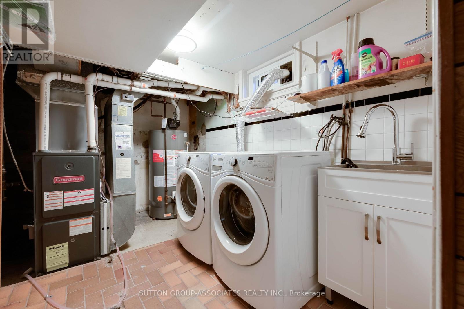 21 BELVIDERE AVENUE - 24
