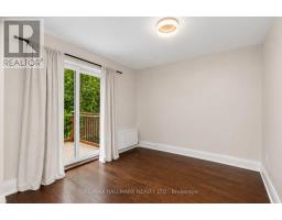 8 Davies Crescent, Toronto, ON M4J2X5 Photo 13