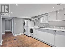 8 Davies Crescent, Toronto, ON M4J2X5 Photo 18