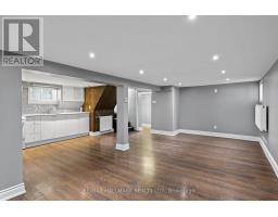 8 Davies Crescent, Toronto, ON M4J2X5 Photo 21