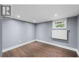 8 Davies Crescent, Toronto, ON M4J2X5 Photo 25