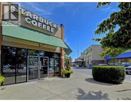 301 837 Selkirk Ave, Esquimalt, BC V9A2T7 Photo 28