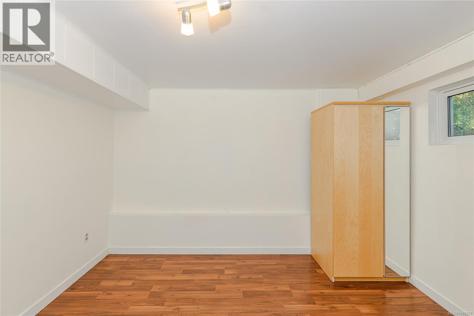  1711 Christmas Avenue, Saanich