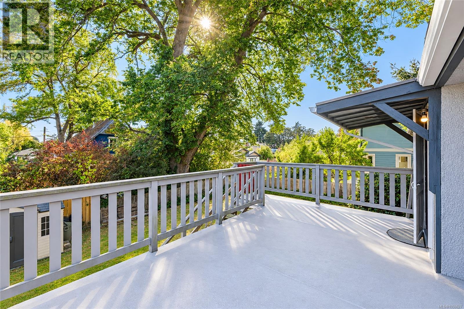  1711 Christmas Avenue, Saanich