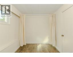 1711 Christmas Ave, Saanich, BC V8P2X9 Photo 28