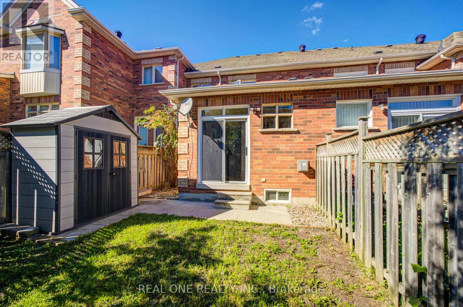 15 ANGELICA AVENUE - 43