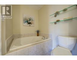 15 Angelica Avenue, Richmond Hill, ON L4S2C6 Photo 24