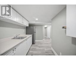 -lower - 249 Burnhamthorpe Road, Toronto, ON M9B1Z6 Photo 9