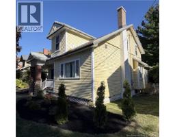 320 University Avenue, photo 2