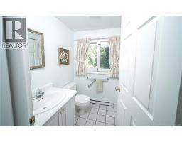 320 University Avenue, photo 20