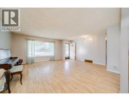 726 10 Avenue S - photo 9