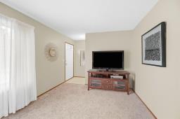 284 Lynbrook Drive, Winnipeg, MB R3R0T1 Photo 9