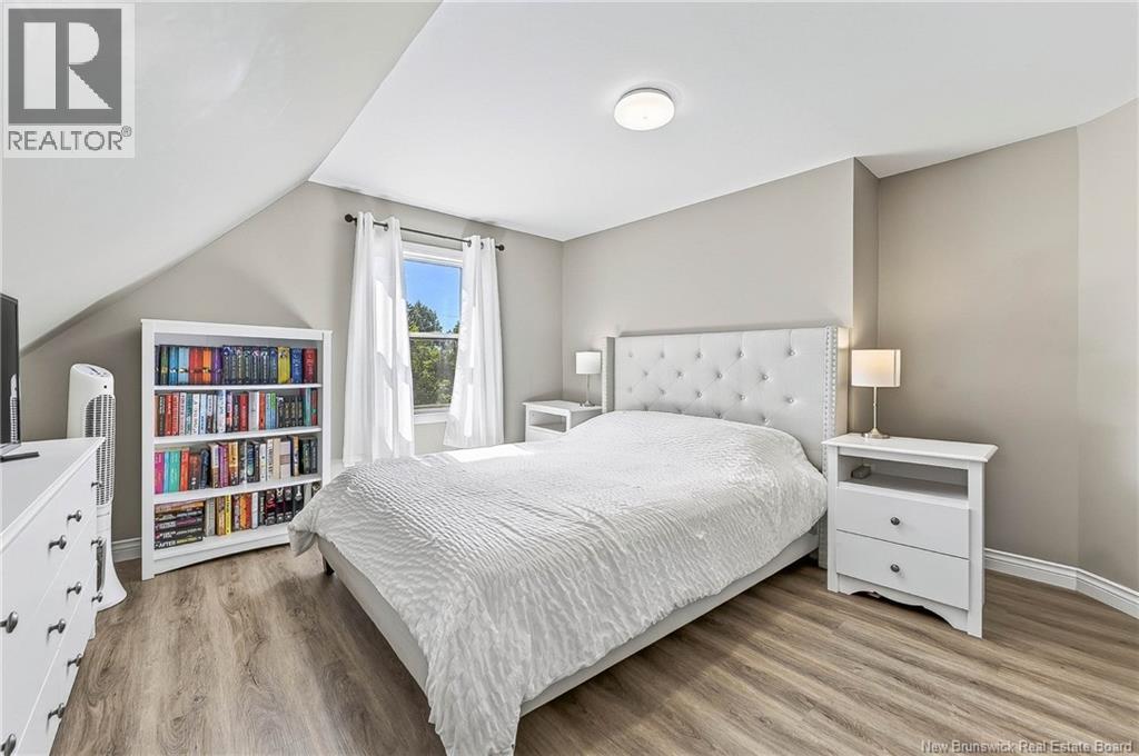 6 Armstrong Street - 28