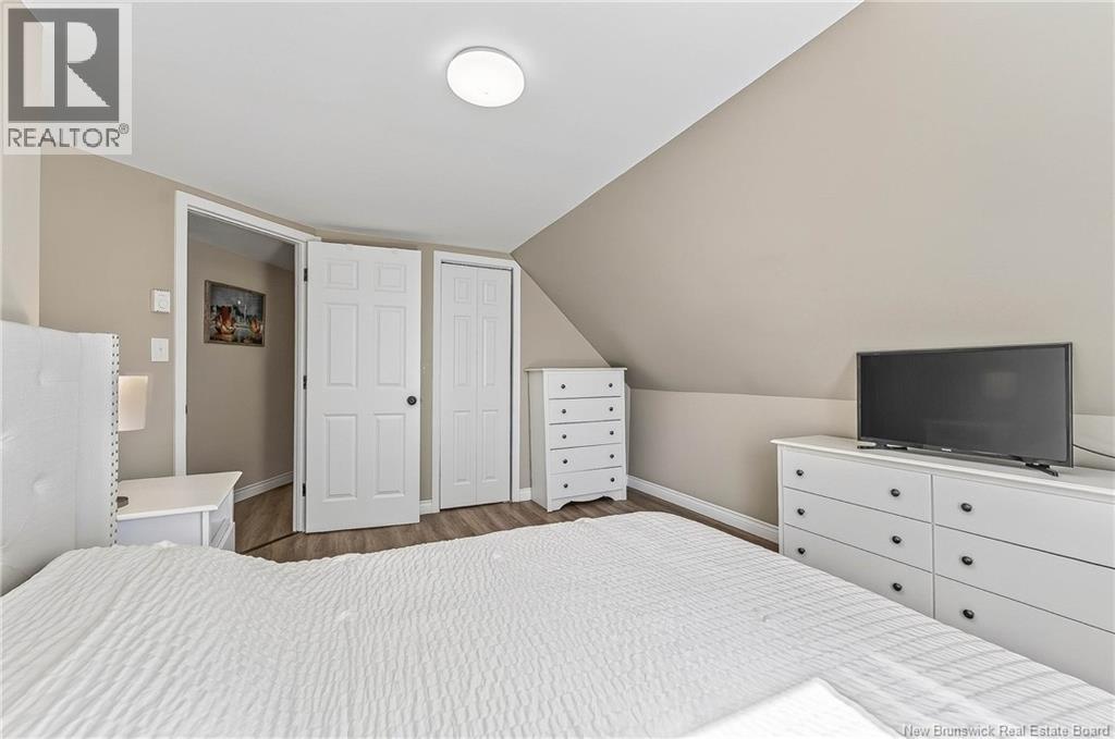 6 Armstrong Street - Image 29