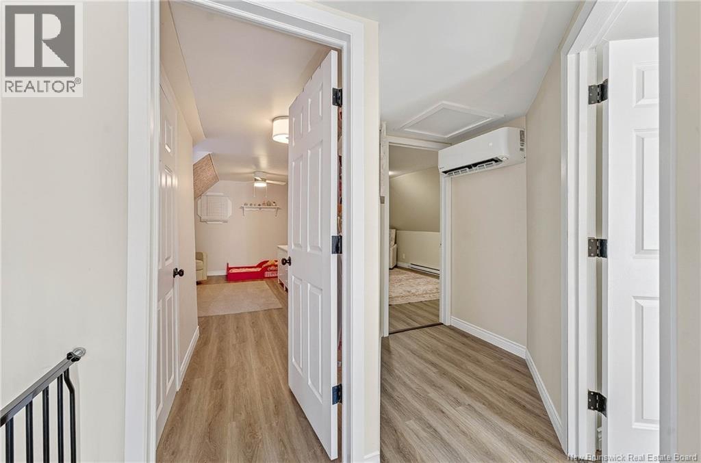 6 Armstrong Street - 33