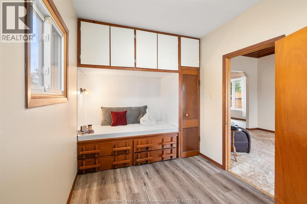 9510 WALKER ROAD - 25