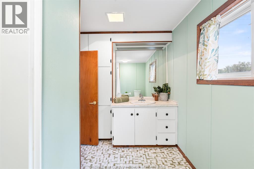 9510 WALKER ROAD - 26