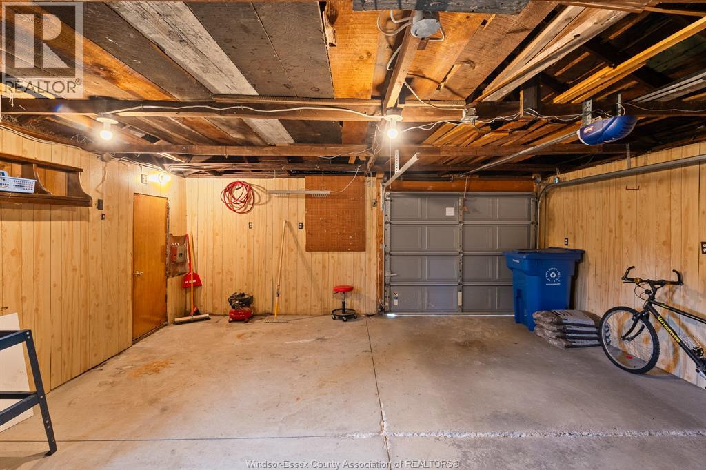 9510 WALKER ROAD - 29