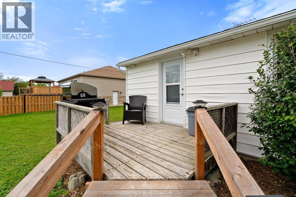 9510 WALKER ROAD - Image 33
