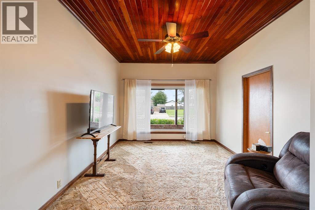 9510 WALKER ROAD - 7