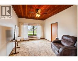 9510 Walker Road, Mcgregor, ON N0R1J0 Photo 8