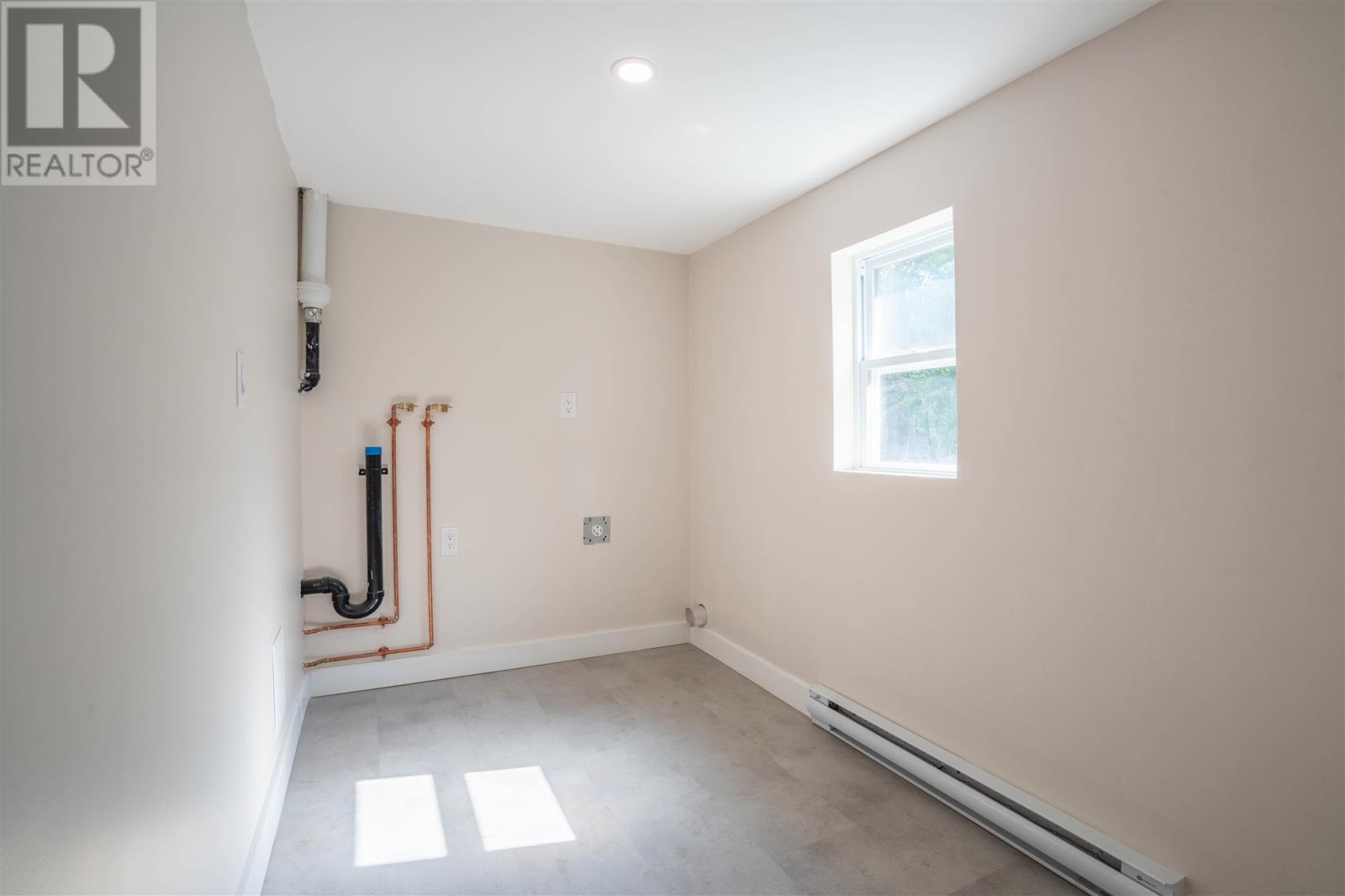 216 Goulais AVE - Image 17