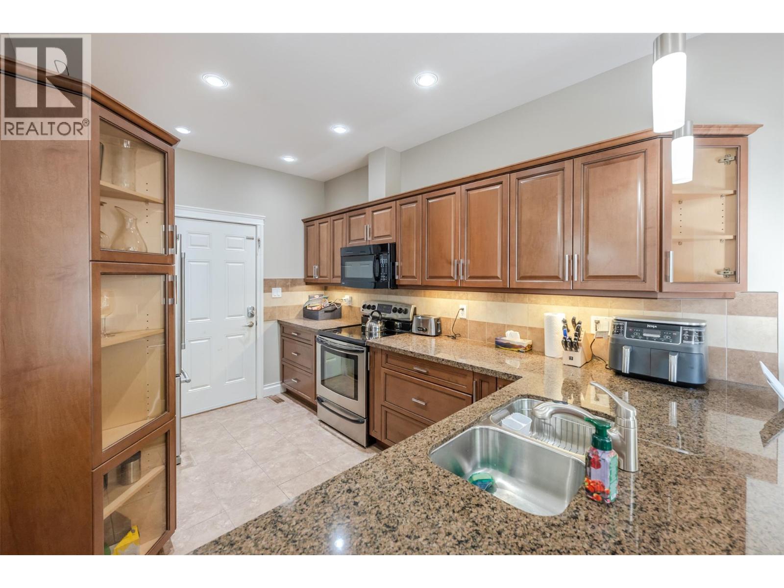 296 Kinney Avenue Unit# 104, Penticton