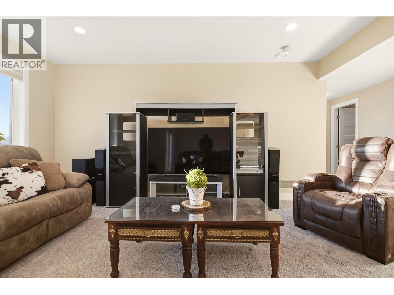 1530 Winter Lane, Kelowna