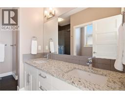 1530 Winter Lane, Kelowna, BC V1P1T2 Photo 17