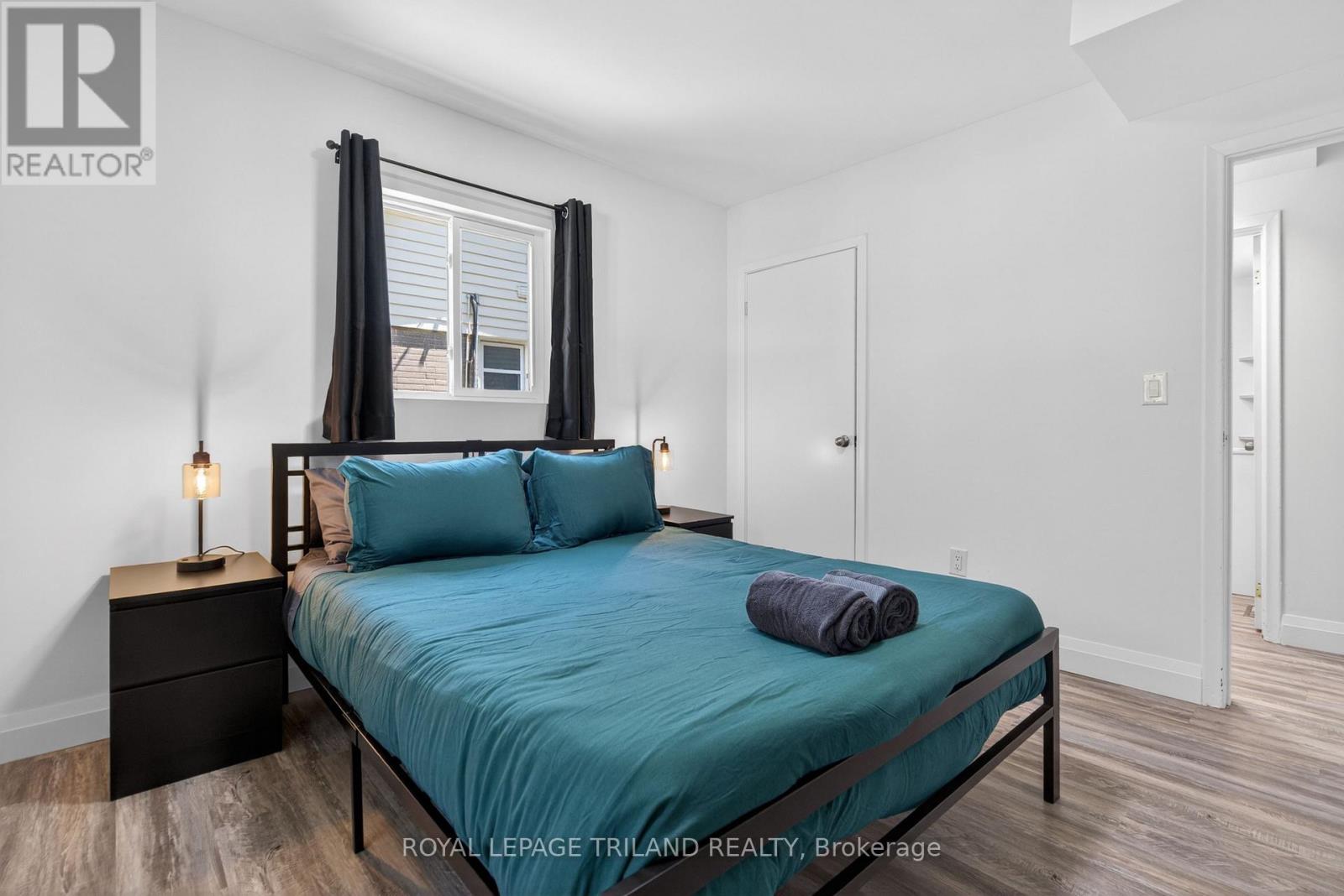 1223 SUNNINGDALE ROAD E - Image 11