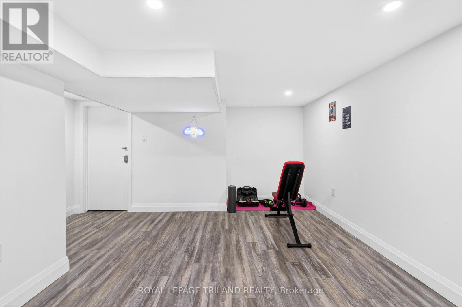 1223 SUNNINGDALE ROAD E - Image 29