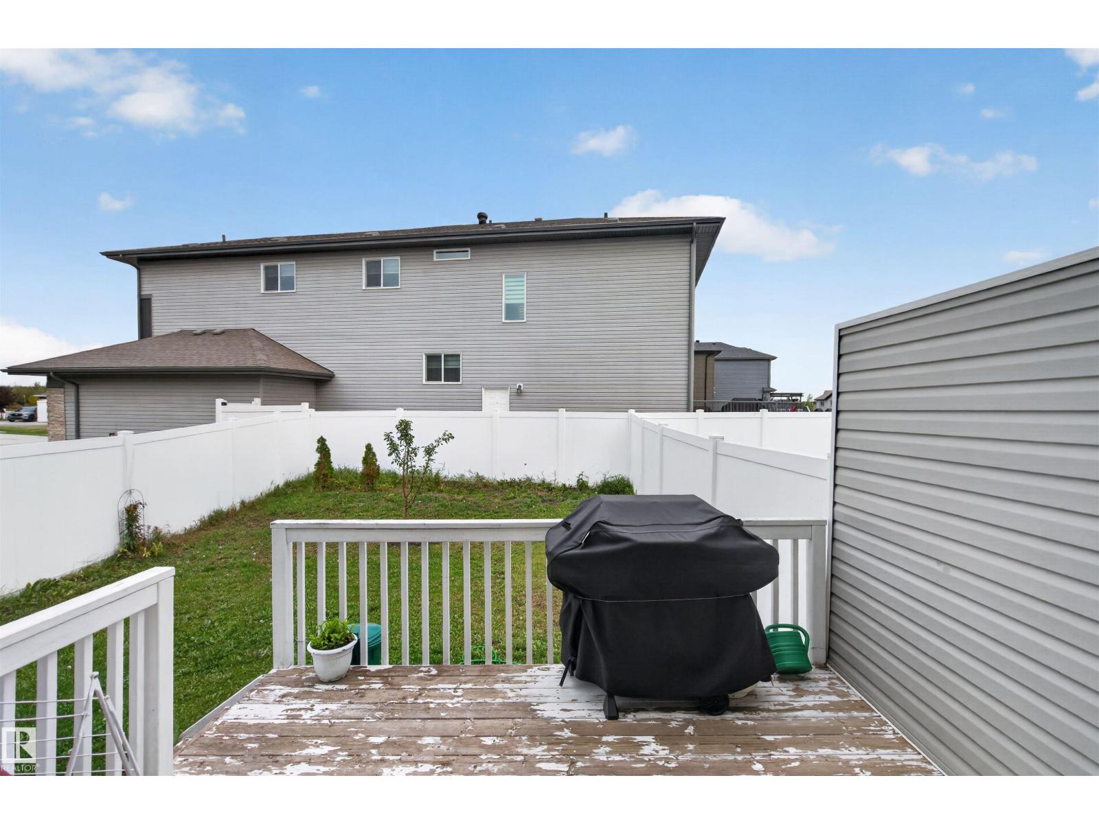 5110 168A AV NW - 32