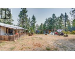 Living room - 2996 Brockman Road, Salmon Arm, BC V1E3K5 Photo 14