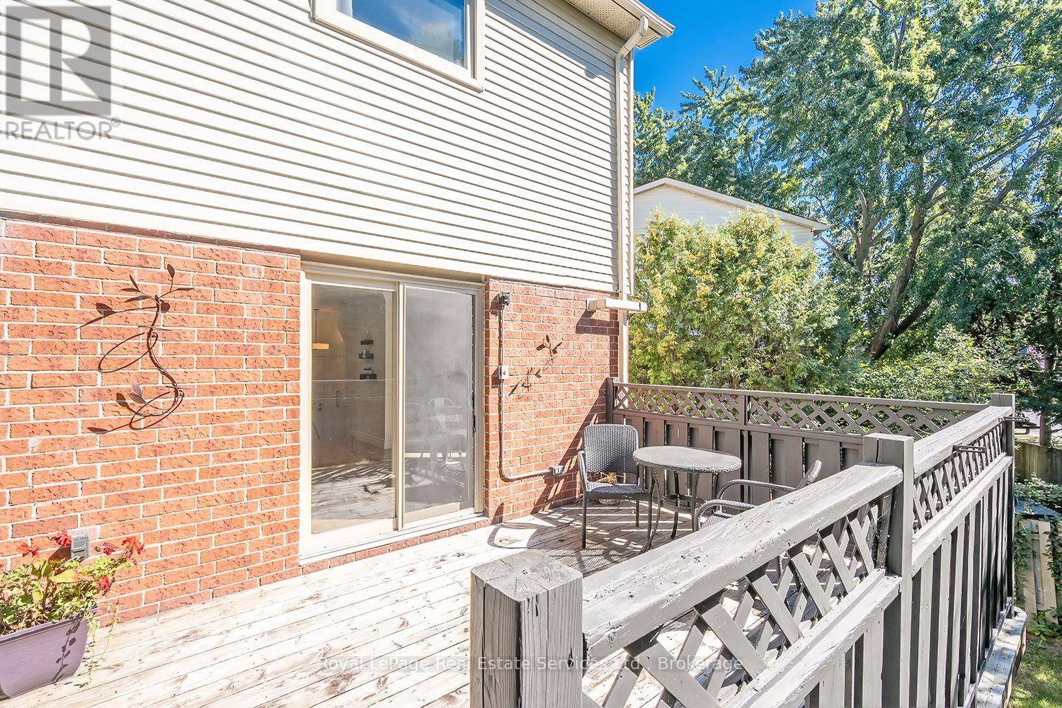 65 NORMANDY PLACE - Image 32