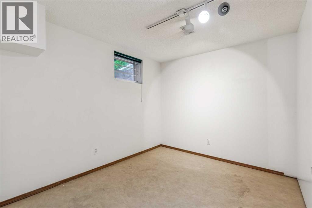 1110 14 Avenue SW - photo 28