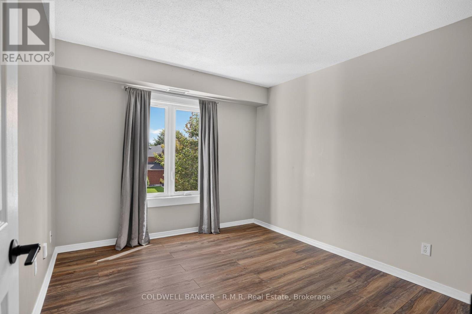 #210 106 ASPEN SPRINGS DRIVE - 18