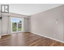 210 - 106 Aspen Springs Drive, Clarington, ON L1C5N7 Photo 7